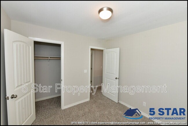 Building Photo - 6933 Copper Town Dr