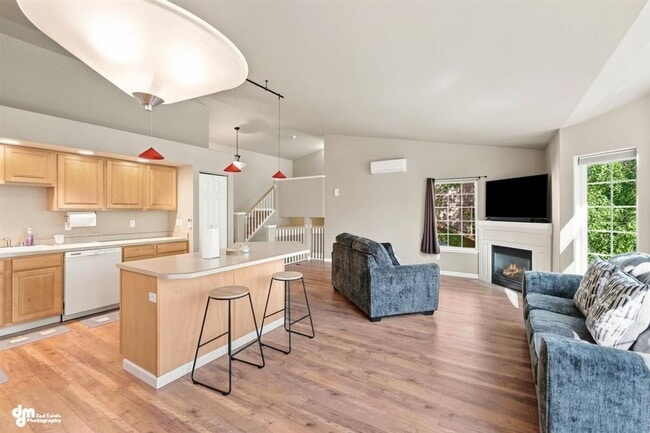 Building Photo - 4116 E Country Fair Dr
