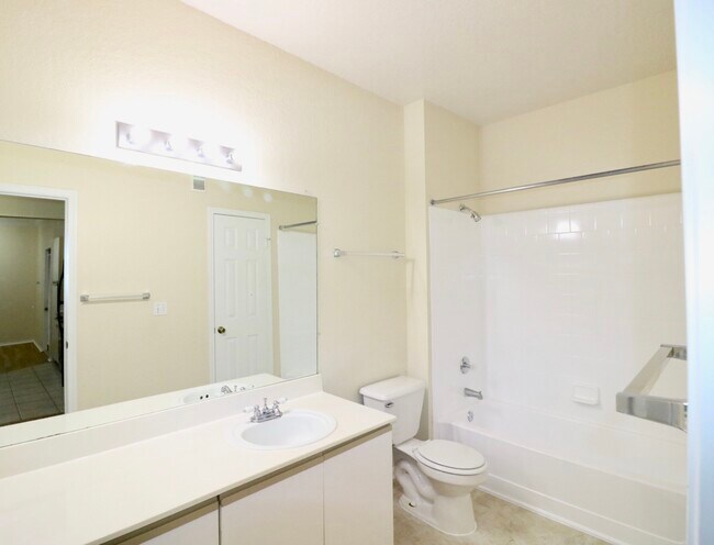 Building Photo - 2632 Robert Trent Jones Dr