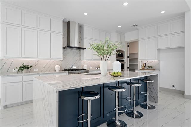 Building Photo - 10375 Great Days Dr