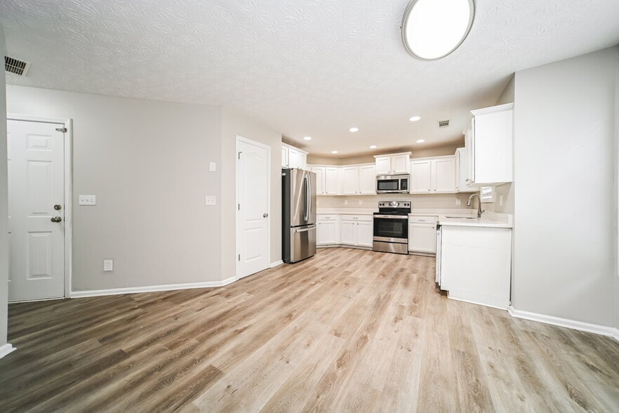 Building Photo - 129 Makenna Dr