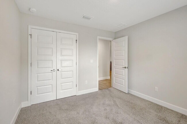 Building Photo - 6775 NW Abigail Ave