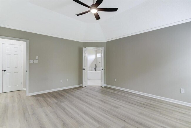 Building Photo - 8952 Vorlich Cove