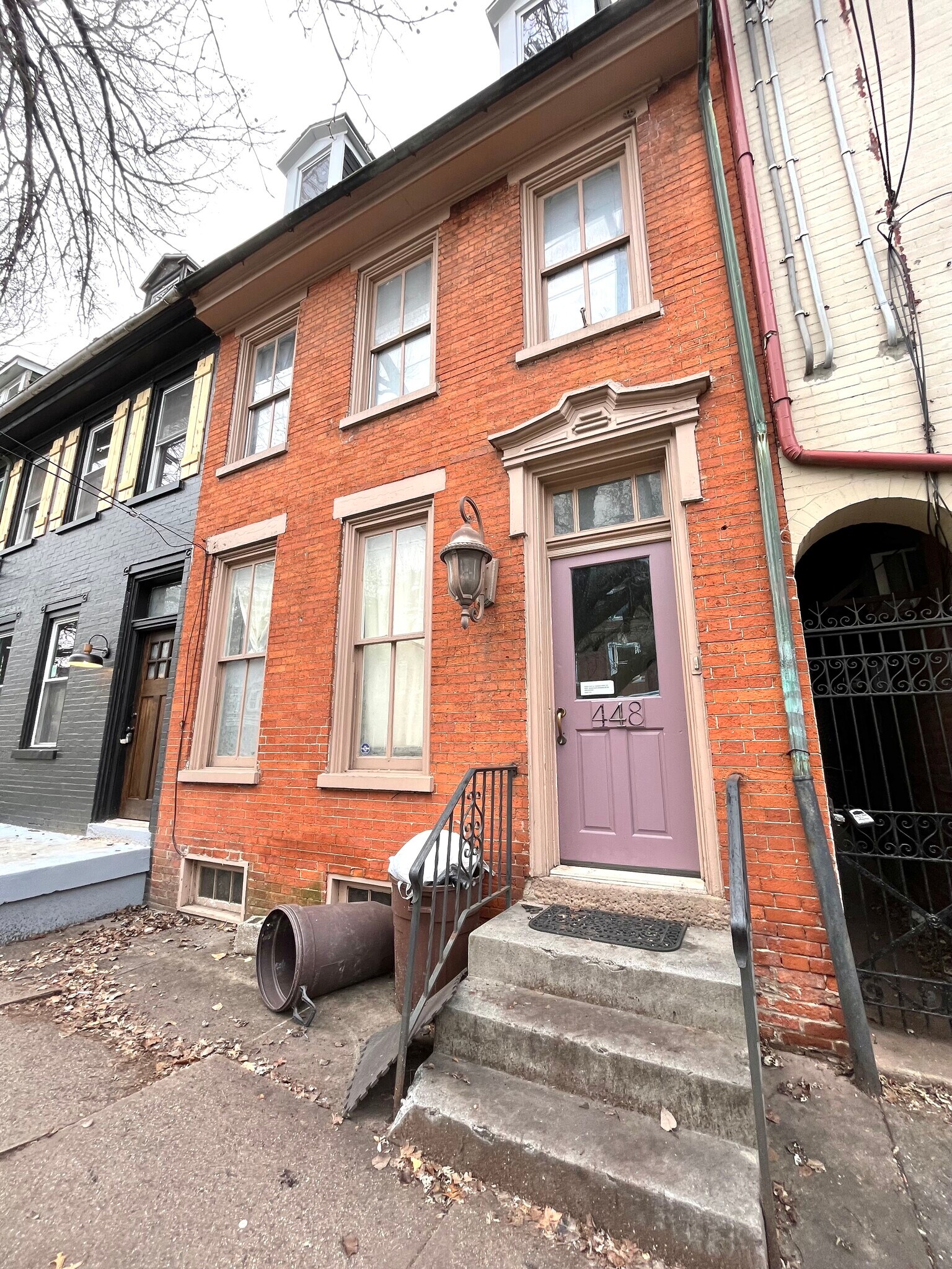 Building Photo - 448 N Queen St