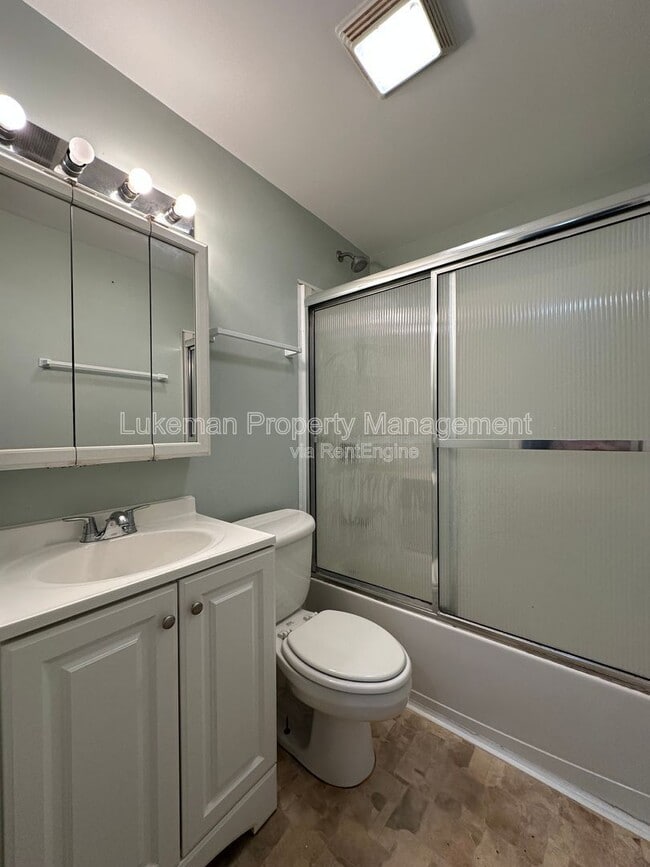 Building Photo - 1202 Orchard Dr