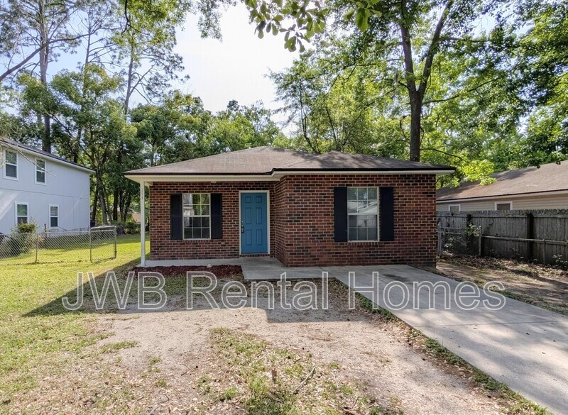 Building Photo - 1215 Neva St