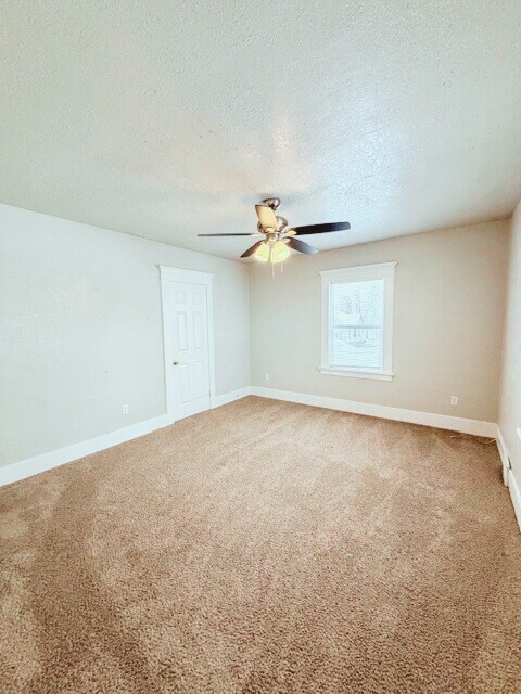 Building Photo - 1404 8th St