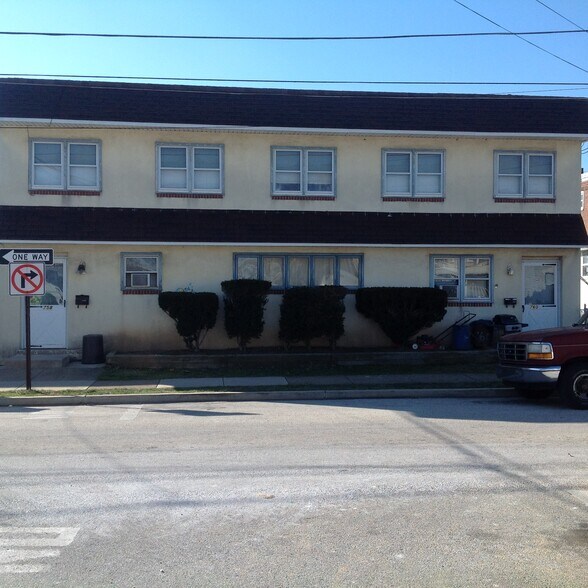 Building Photo - 758 Ashland Ave