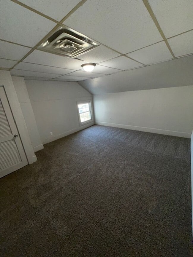 Building Photo - 1411 W Maryland St