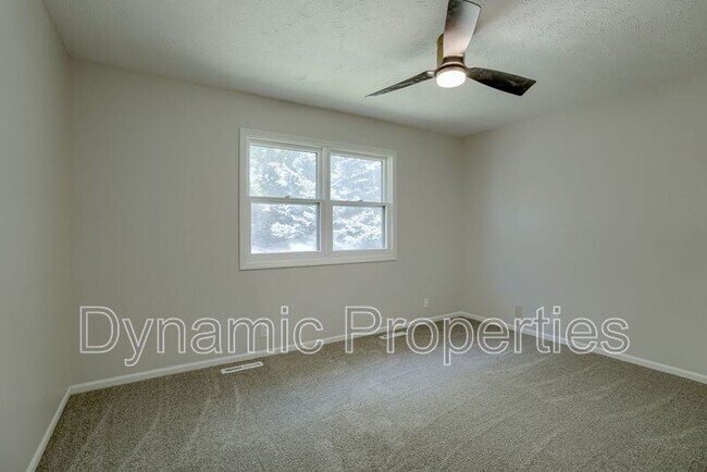 Building Photo - 15342 Sarpy Cir