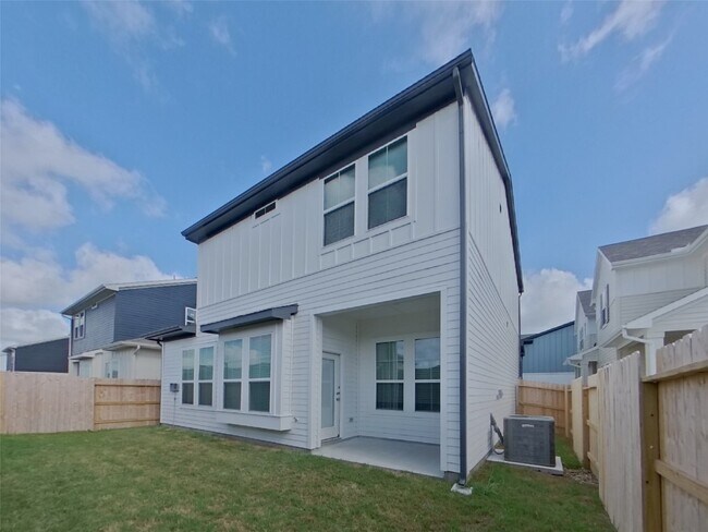 Building Photo - 22825 Terrazzo Dr