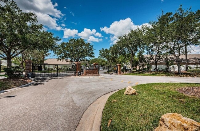 Building Photo - 11246 Cypress Reserve Dr