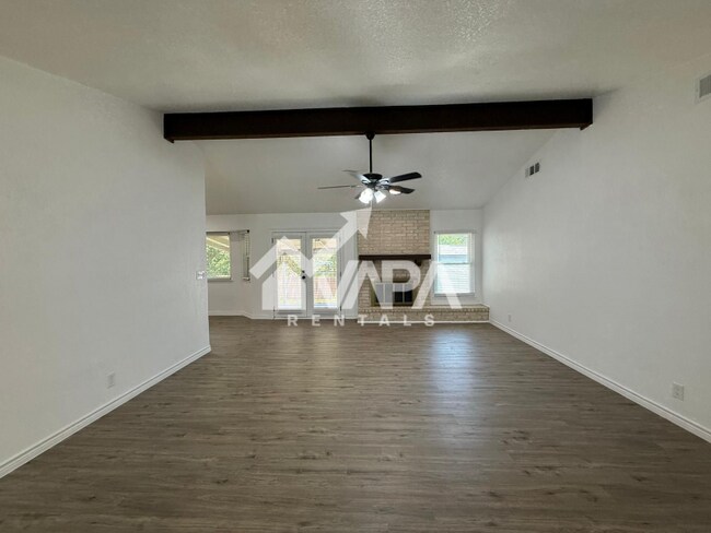 Building Photo - 9650 Chelmsford Dr