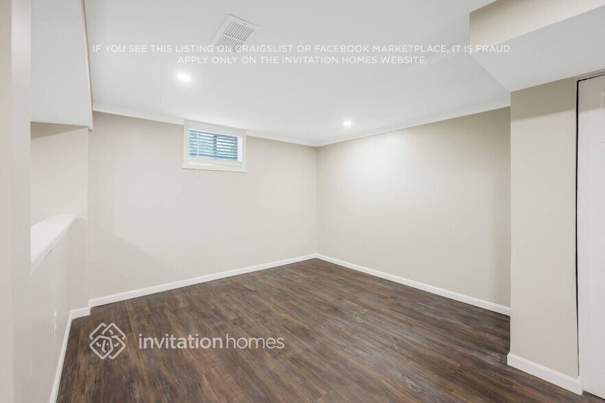 Building Photo - 605 Durrett Dr