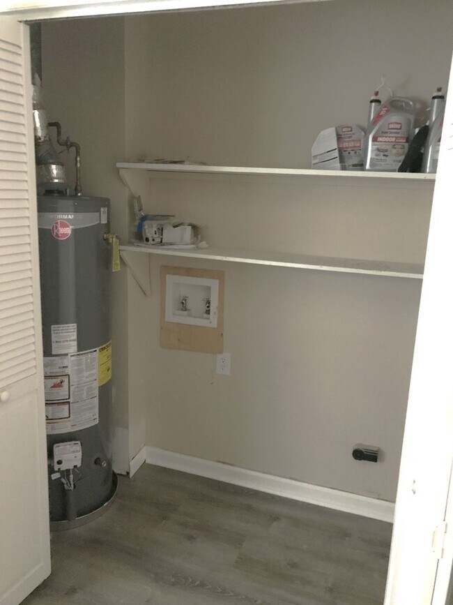 Building Photo - Move-In Ready 3 Bedroom 2 Bath Home in Ant...