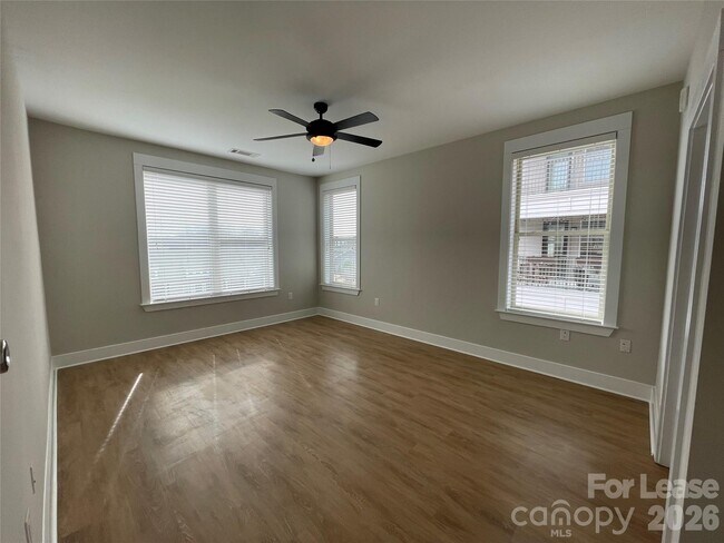 Building Photo - 6408 Providence Farm Ln