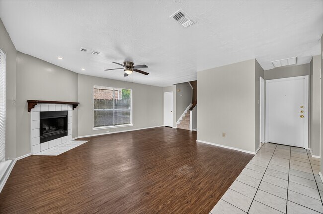 Building Photo - 13610 Repa Ln