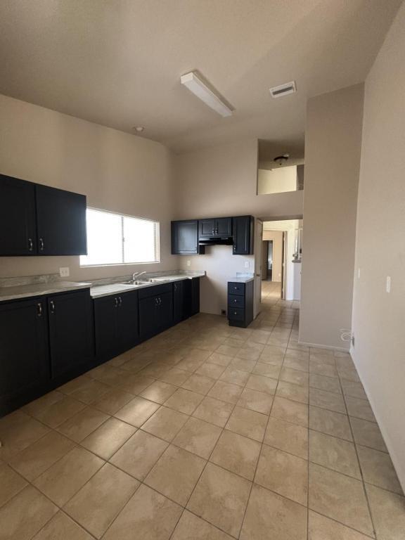 Building Photo - 3556 W Avenida Del Mar