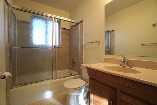 Building Photo - 4750 S Splendid Cir