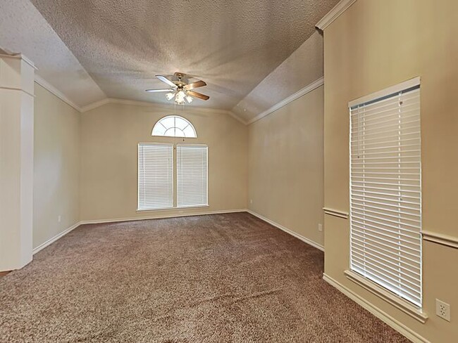 Building Photo - Move in before May 1st and get $1,000 OFF ...