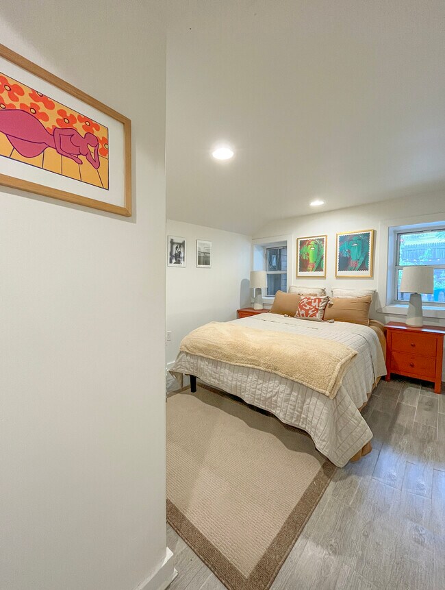 Building Photo - 124 Covert St