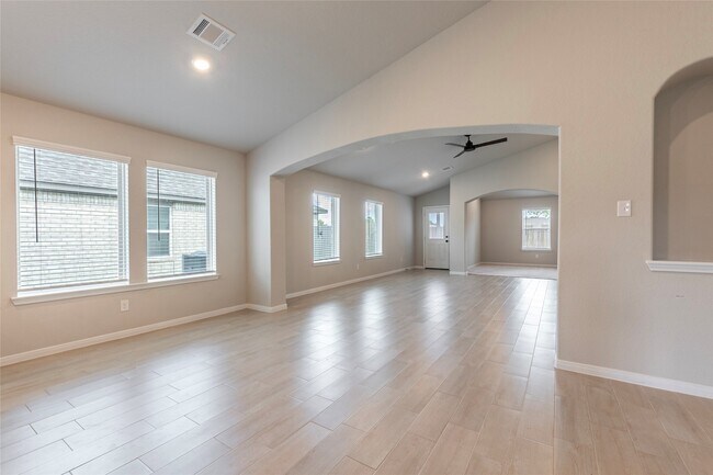 Building Photo - 250 Eagleville Dr