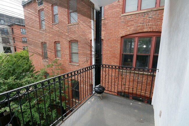 Building Photo - 1312 Euclid St NW