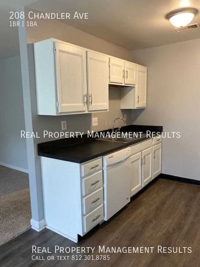 Building Photo - 1 Bedroom, 1 Bath, Mulberry Square