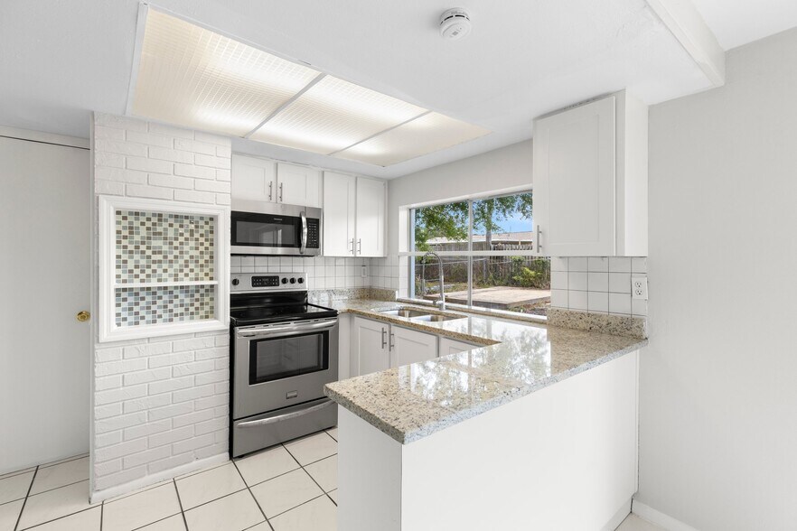 Building Photo - 3337 Winder Dr
