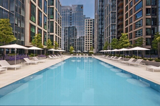 Building Photo - 135 Seaport Blvd