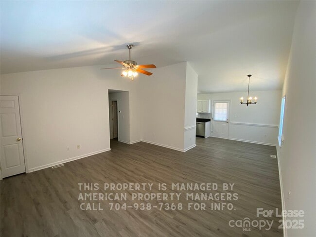 Building Photo - 41 Ridge Ct SE