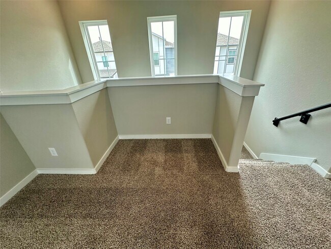 Building Photo - 3121 Moontide Ln