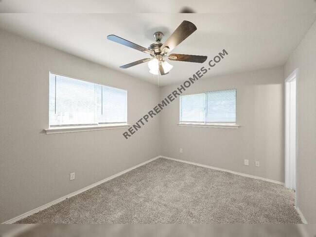 Building Photo - 2510 S Fielder Rd