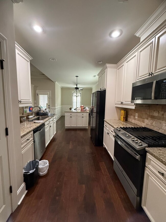 Building Photo - Home for Rent New Listing Beautiful Home