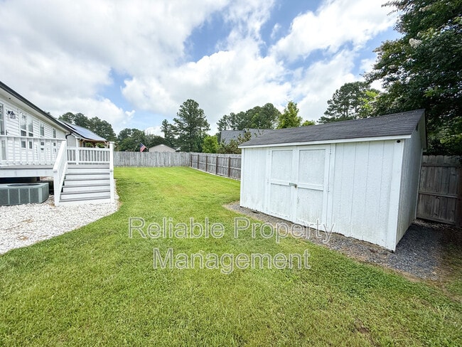 Building Photo - 805 Phillips Pointe Dr