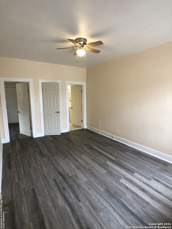Building Photo - 411 Canton-
