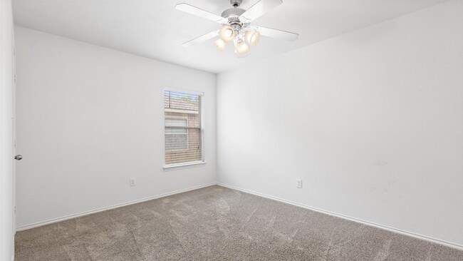 Building Photo - 22848 Lantern Hills Dr