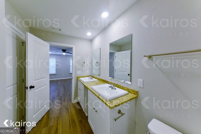 Building Photo - 148 Cottage Grove Rd