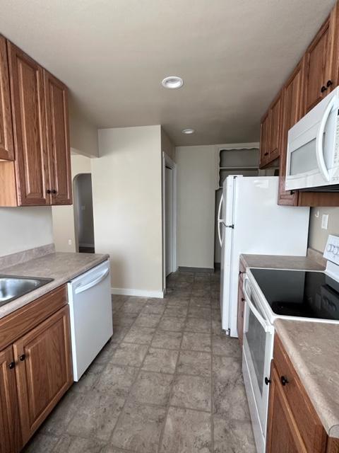 Building Photo - 1042 7th St NW