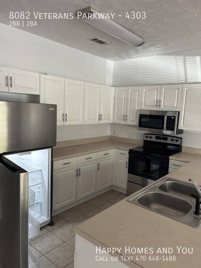 Building Photo - 8082 Veterans Pkwy