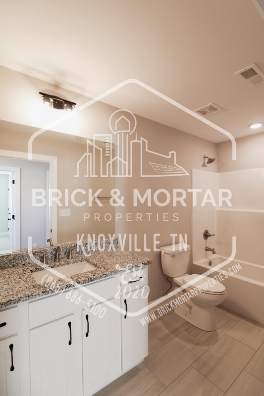 Building Photo - 1669 Spring Berry Ln