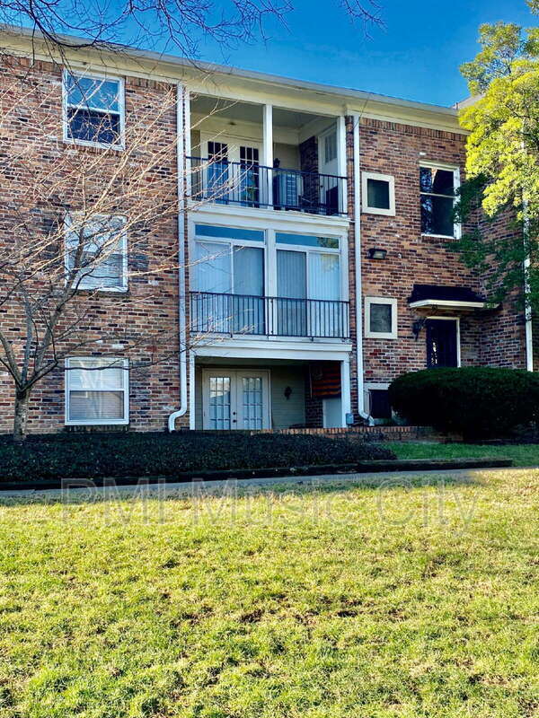 Building Photo - 5025 Hillsboro Pike