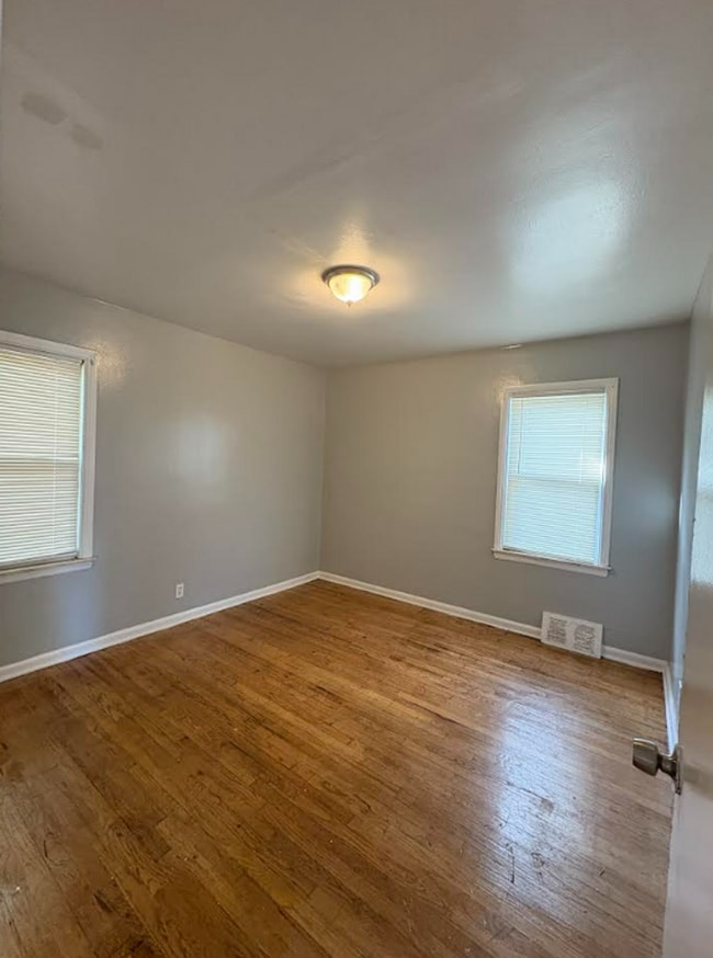 Building Photo - 2669 Electric- 3 BEDS & 2 BATH FOR RENT!