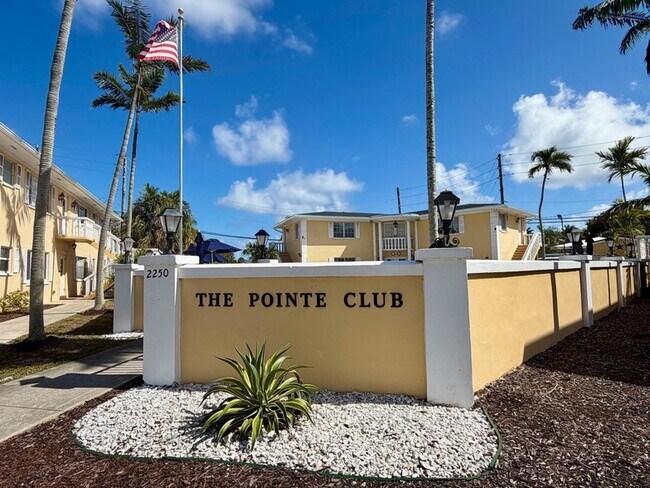 Building Photo - 2230 NE 56th Pl