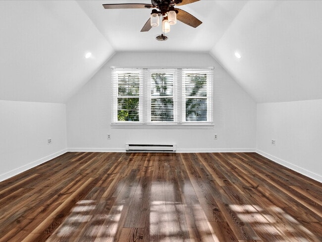 Building Photo - 3512 Castlebury Dr