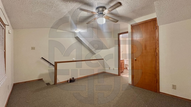 Building Photo - 130 W 10th St