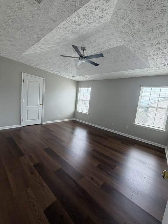 Primary bedroom - 631 Georgetown Ct