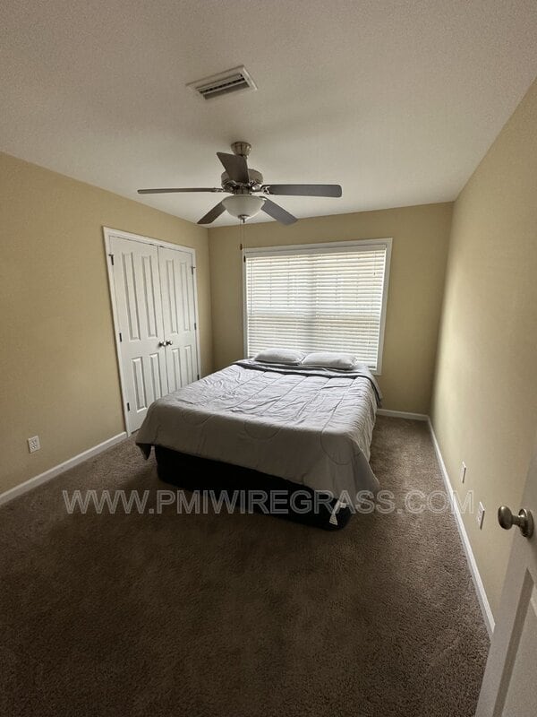 Building Photo - 214 Winterberry Way