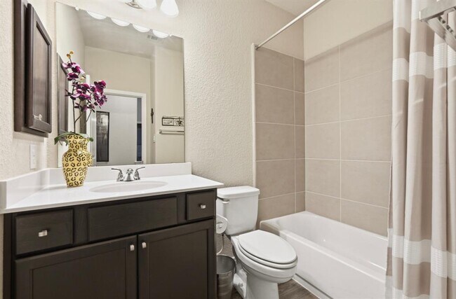 Building Photo - 373 Lacey Oak Lp