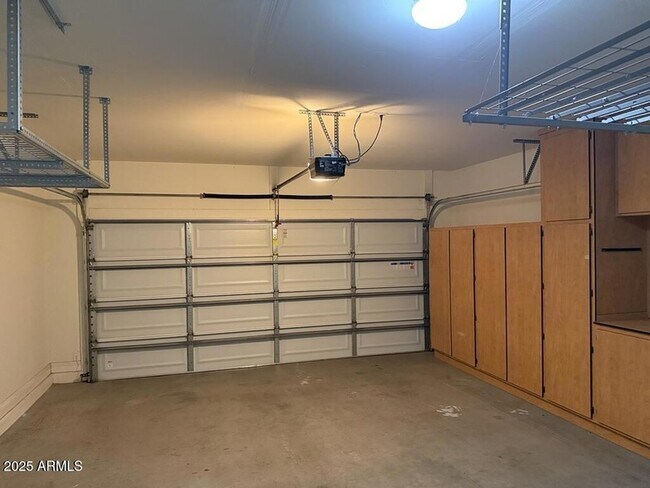 Building Photo - 17550 W Buckhorn Trl